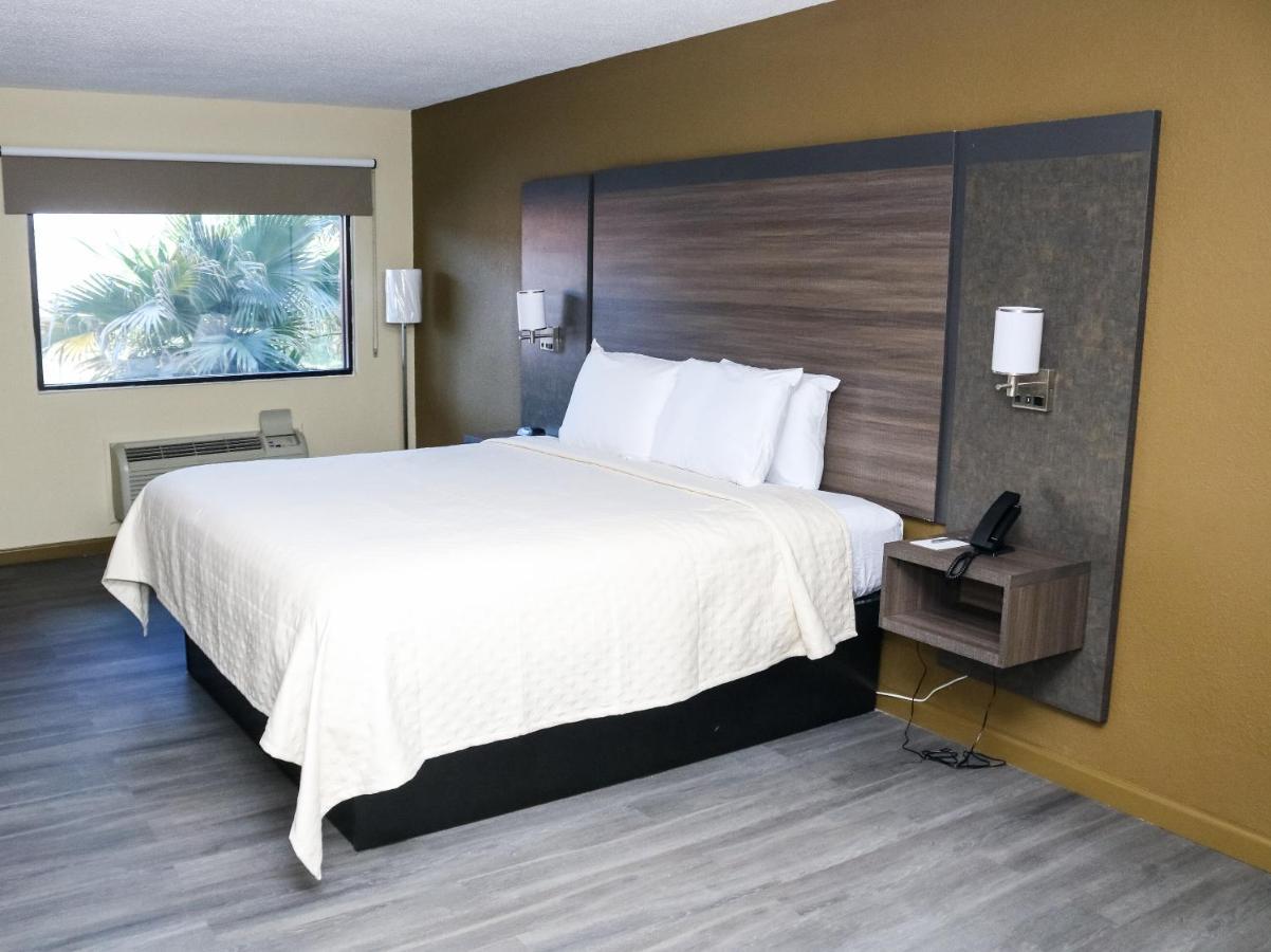 Rodeway Inn Феникс Сити Екстериор снимка