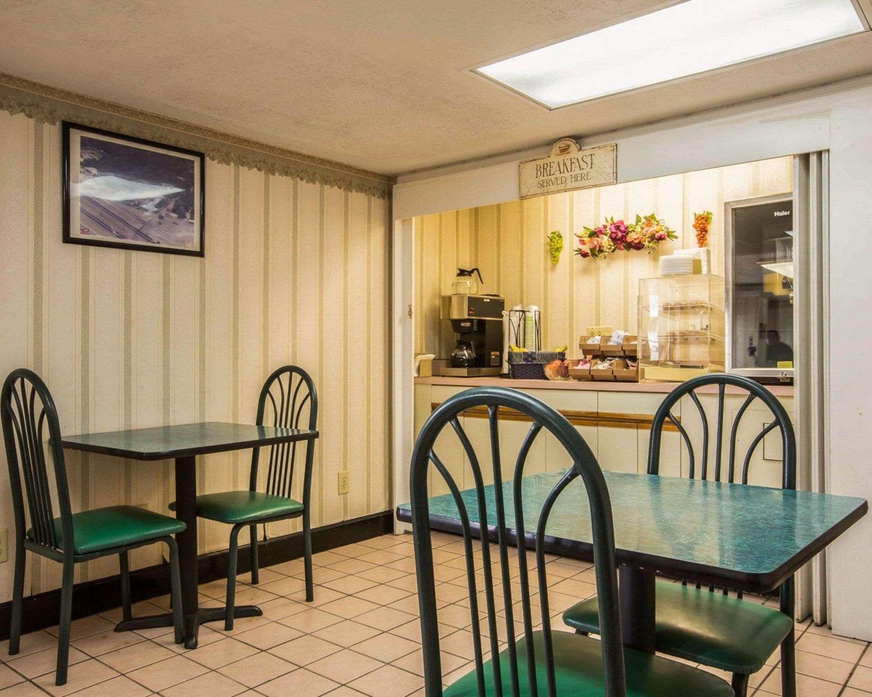 Rodeway Inn Феникс Сити Екстериор снимка